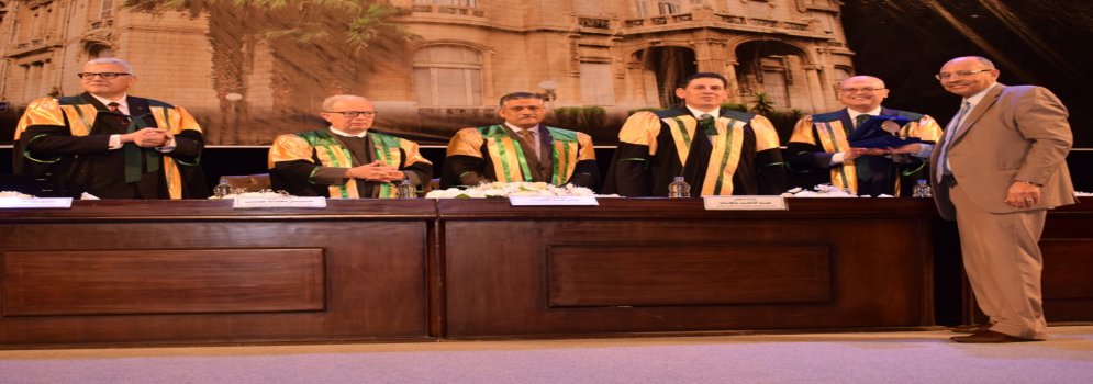 حفل تخريج دفعة عام 2018/2017 بكلية التجارة